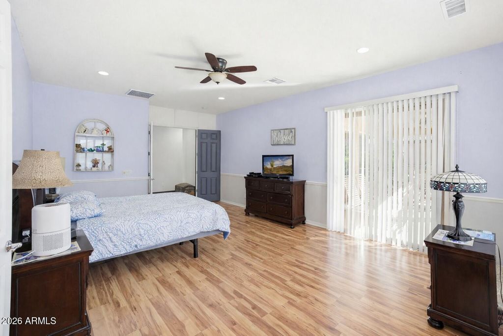 Image 19 of property listing at 26657 W MOHAWK Lane, Buckeye, AZ 85396