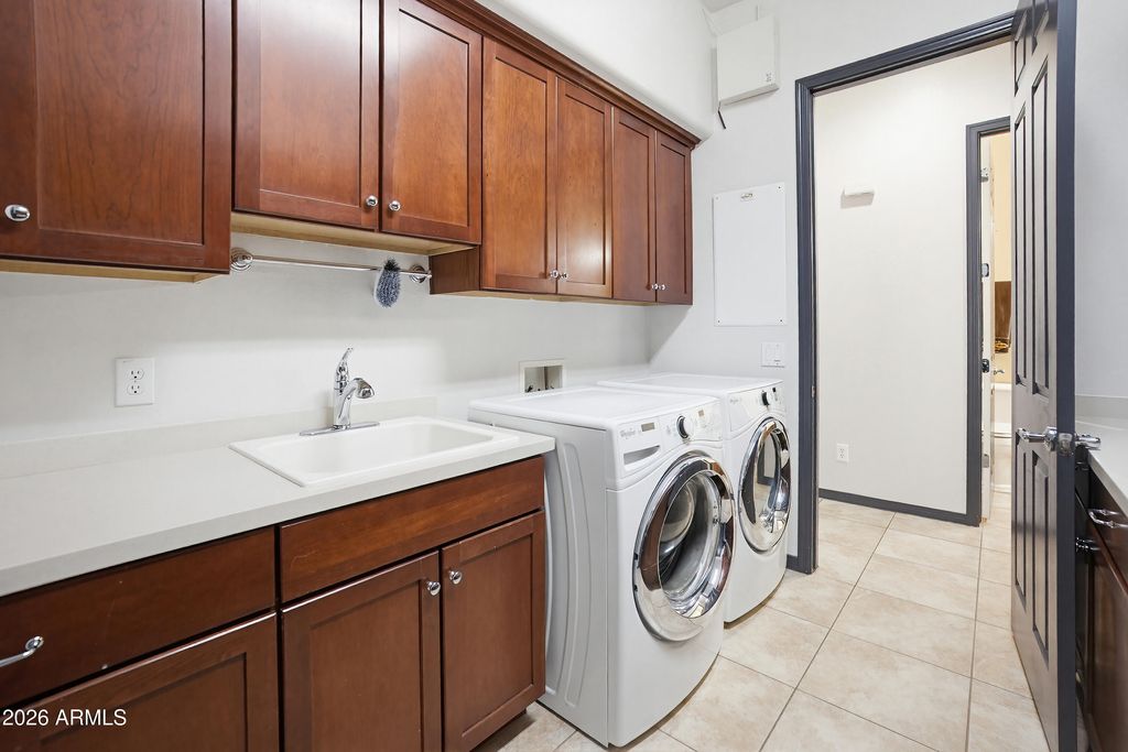Image 30 of property listing at 26657 W MOHAWK Lane, Buckeye, AZ 85396