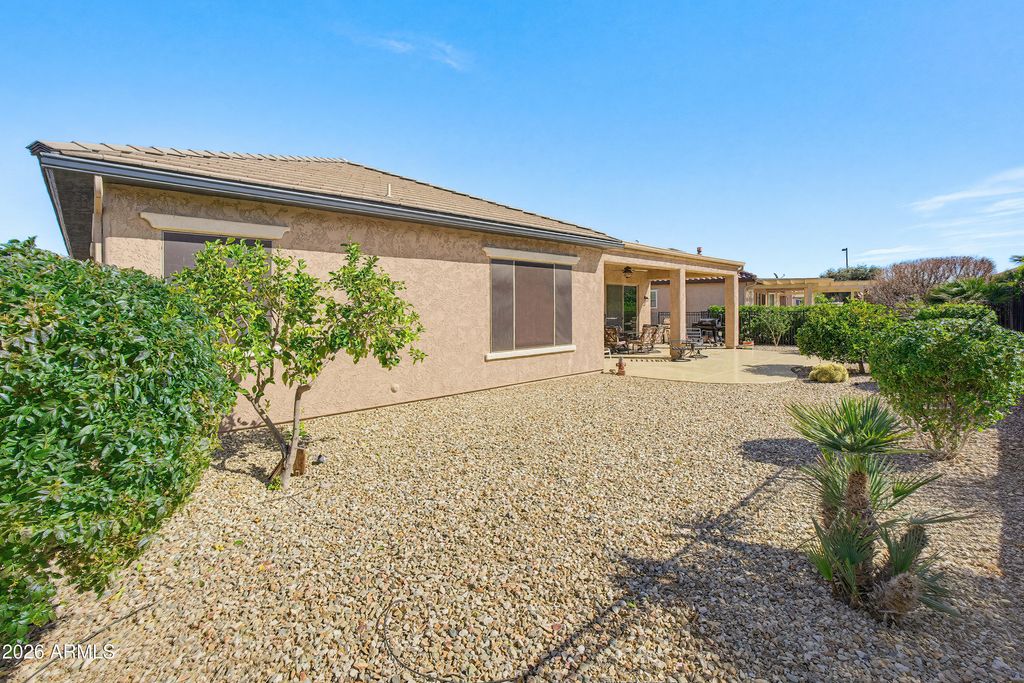 Image 33 of property listing at 26657 W MOHAWK Lane, Buckeye, AZ 85396