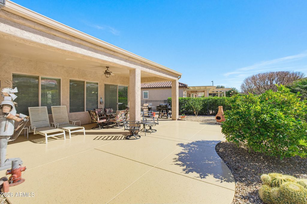 Image 34 of property listing at 26657 W MOHAWK Lane, Buckeye, AZ 85396