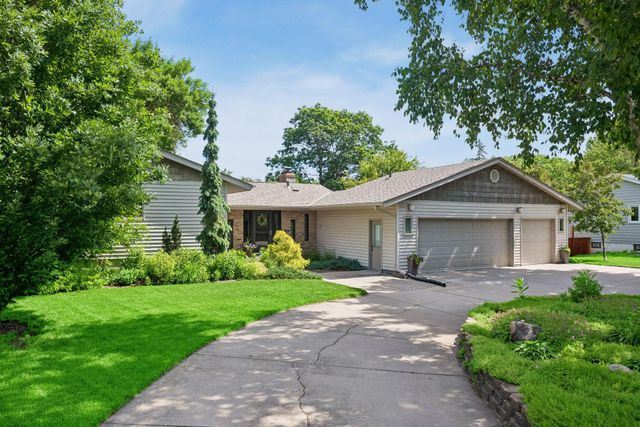 6030 Manchester Drive, Golden Valley, MN 55422
