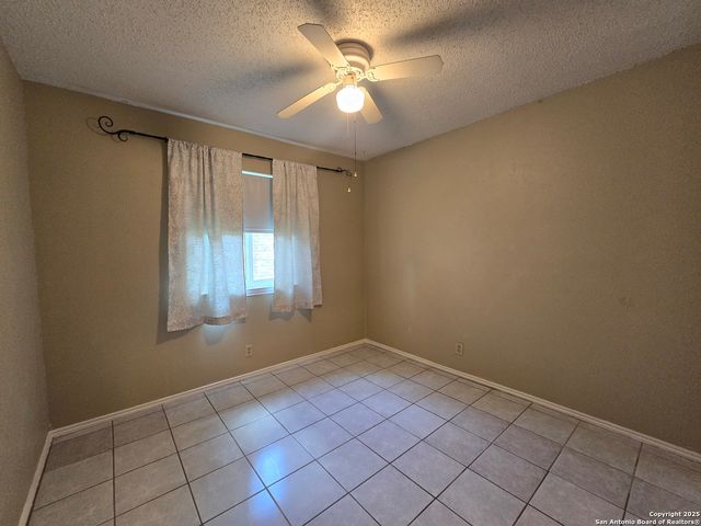 8015 Forest Ash, Live Oak, TX 78233