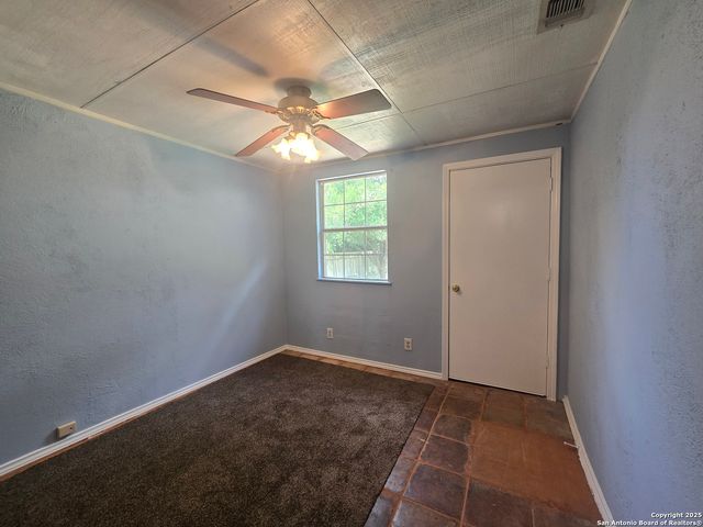 8015 Forest Ash, Live Oak, TX 78233