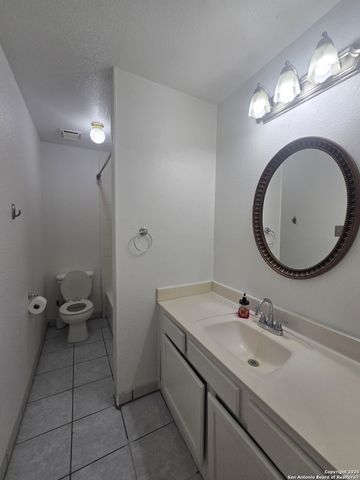 8015 Forest Ash, Live Oak, TX 78233