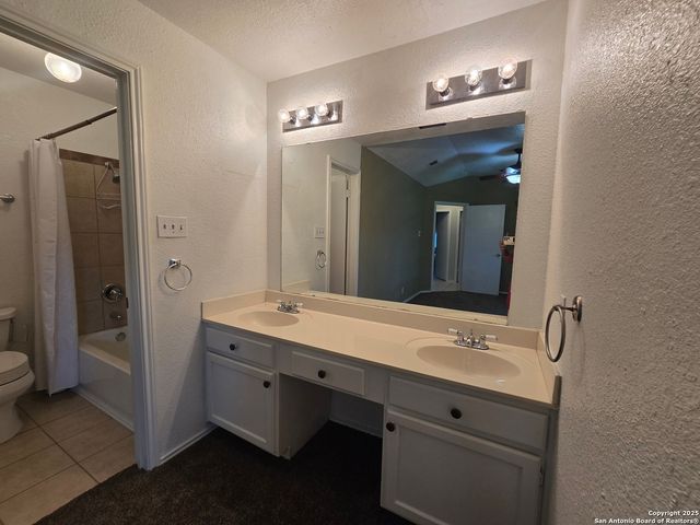 8015 Forest Ash, Live Oak, TX 78233