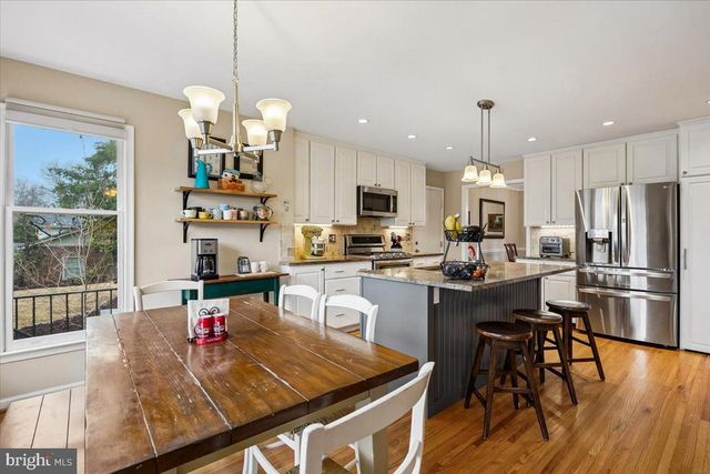 8812 MAXWELL DR, Potomac, MD 20854