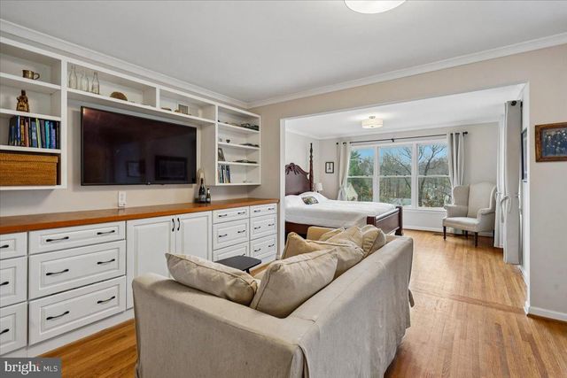 8812 MAXWELL DR, Potomac, MD 20854