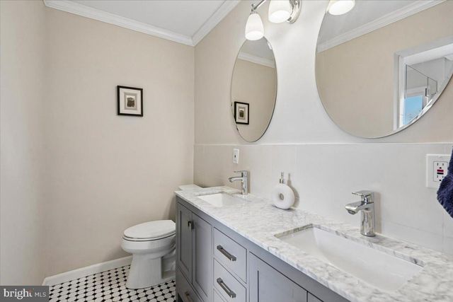 8812 MAXWELL DR, Potomac, MD 20854