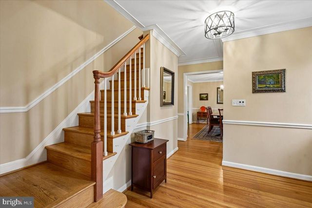 8812 MAXWELL DR, Potomac, MD 20854