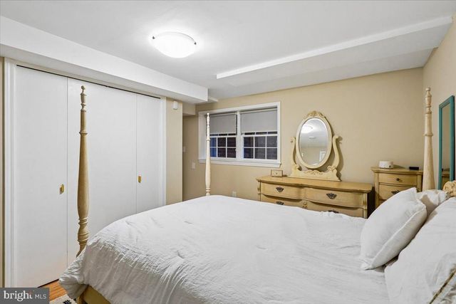 8812 MAXWELL DR, Potomac, MD 20854