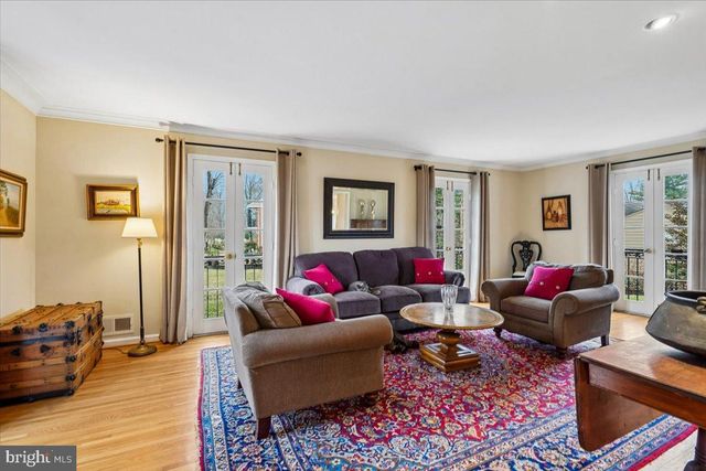 8812 MAXWELL DR, Potomac, MD 20854