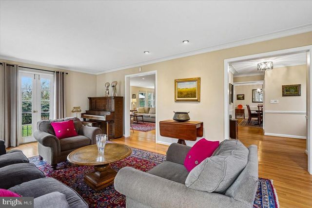 8812 MAXWELL DR, Potomac, MD 20854