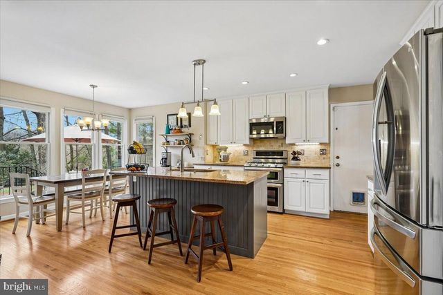 8812 MAXWELL DR, Potomac, MD 20854