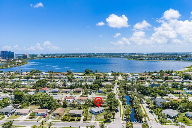 1382 9TH Street, West Palm Beach, FL 33401