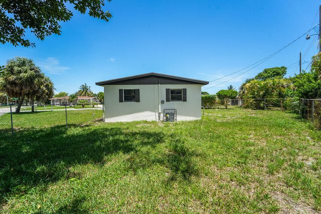 1382 9TH Street, West Palm Beach, FL 33401