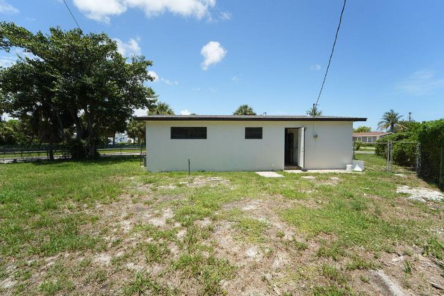 1382 9TH Street, West Palm Beach, FL 33401