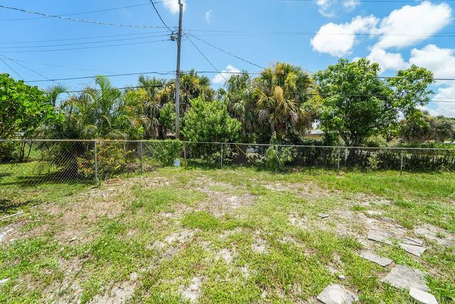 1382 9TH Street, West Palm Beach, FL 33401
