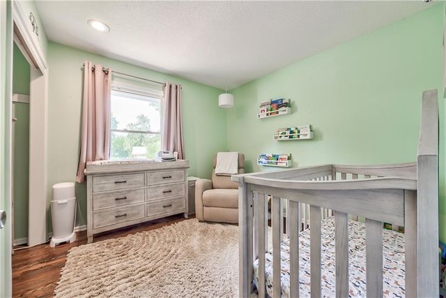 9957 Parkhill Road, Lenexa, KS 66215