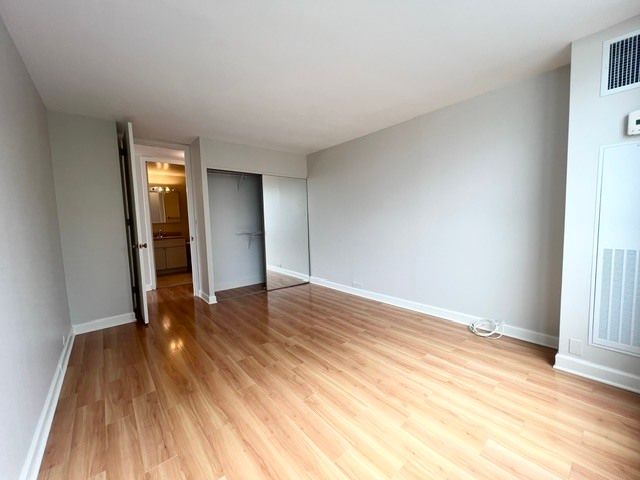 2020 N Lincoln Park West 4M, Chicago, IL 60614