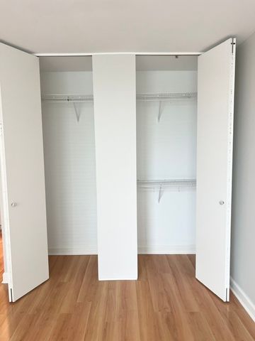 2020 N Lincoln Park West 4M, Chicago, IL 60614