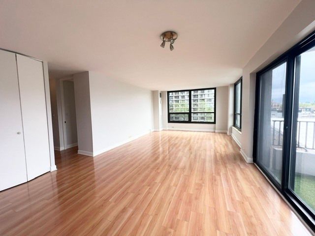 2020 N Lincoln Park West 4M, Chicago, IL 60614