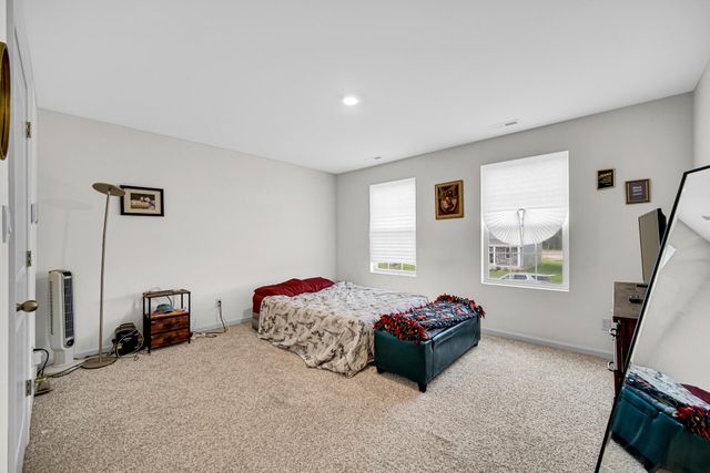 209 Aviana Avenue, Hobart, IN 46342