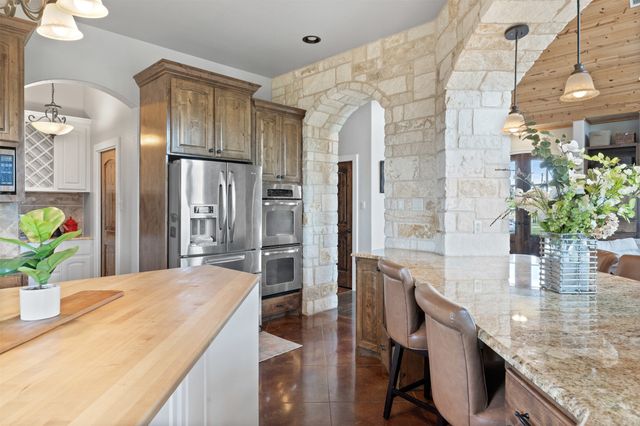 15949 E US Highway 190, Rogers, TX 76569