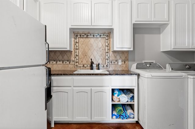 15949 E US Highway 190, Rogers, TX 76569