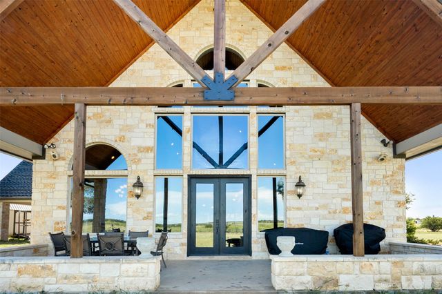 15949 E US Highway 190, Rogers, TX 76569