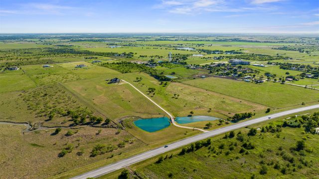 15949 E US Highway 190, Rogers, TX 76569