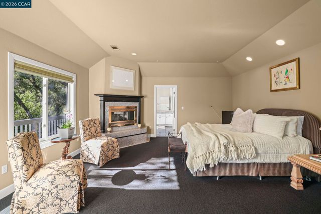 4 Julianna, Moraga, CA 94556
