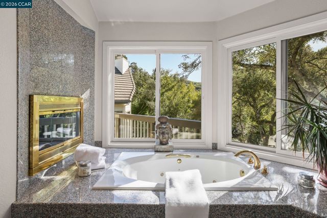 4 Julianna, Moraga, CA 94556