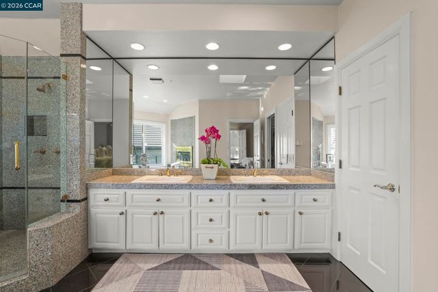 4 Julianna, Moraga, CA 94556