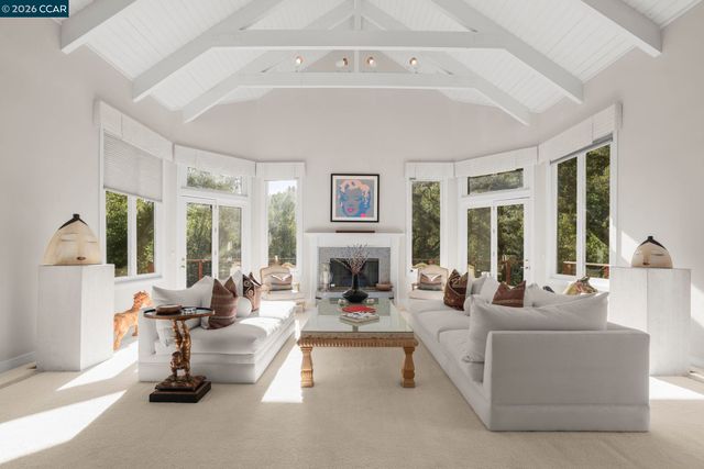 4 Julianna, Moraga, CA 94556