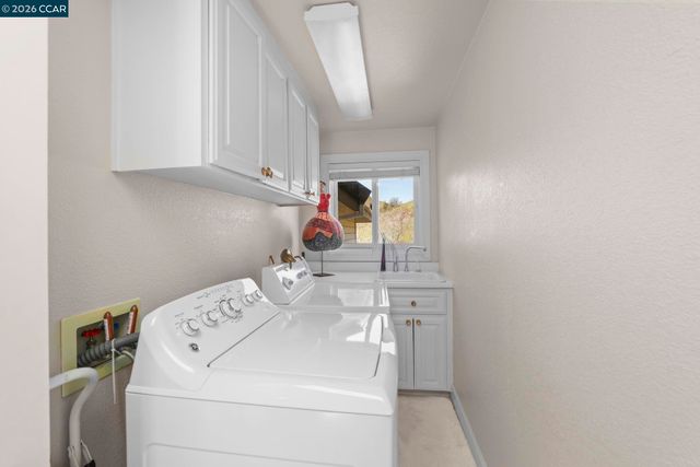 4 Julianna, Moraga, CA 94556