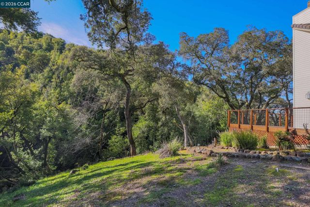 4 Julianna, Moraga, CA 94556