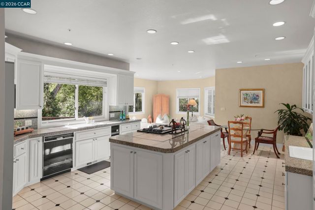 4 Julianna, Moraga, CA 94556