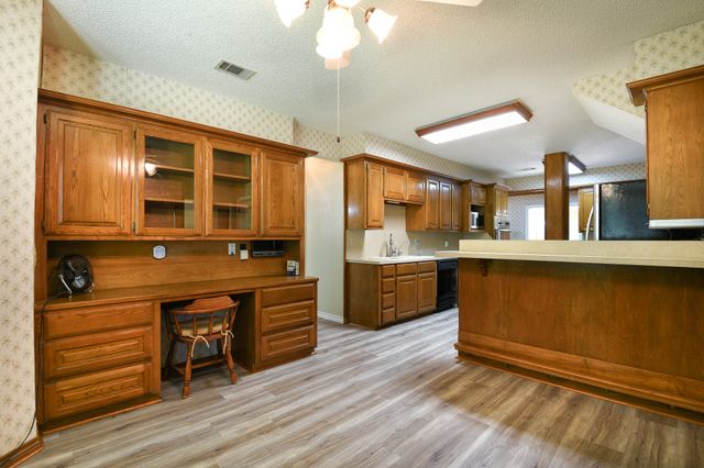 1027 Sherman Drive, Cedar Hill, TX 75104