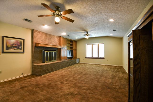 1027 Sherman Drive, Cedar Hill, TX 75104