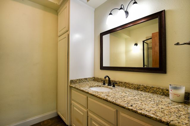 1027 Sherman Drive, Cedar Hill, TX 75104