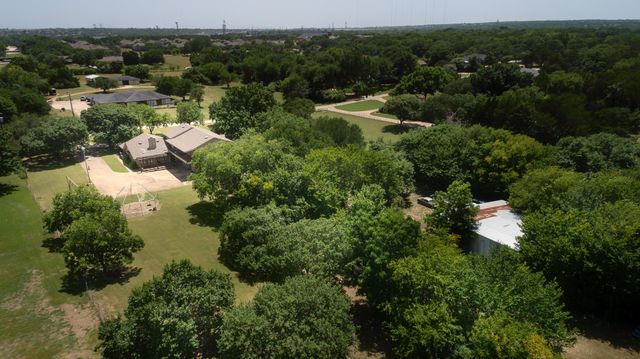 1027 Sherman Drive, Cedar Hill, TX 75104