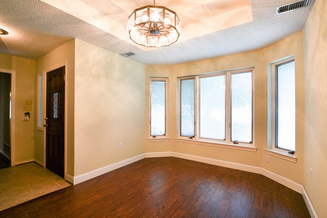 1027 Sherman Drive, Cedar Hill, TX 75104