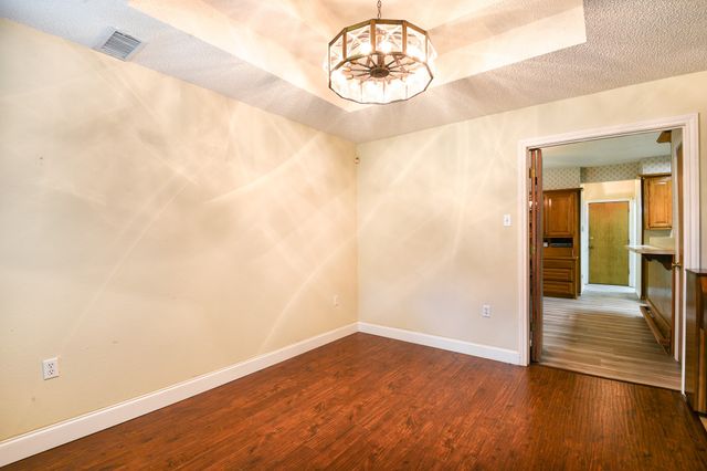 1027 Sherman Drive, Cedar Hill, TX 75104