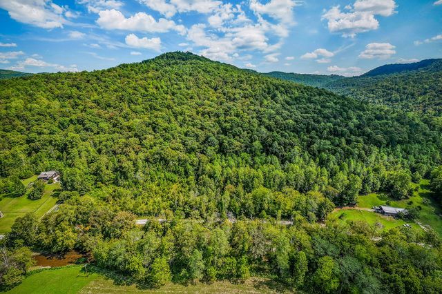 461 Shiloh Rd, Crawford, TN 38554