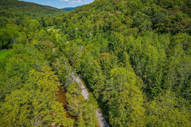 461 Shiloh Rd, Crawford, TN 38554