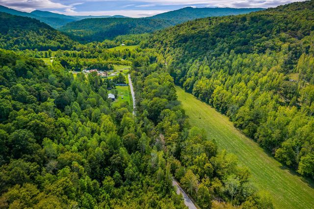 461 Shiloh Rd, Crawford, TN 38554