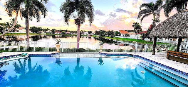 3460 SW 52nd Street, Hollywood, FL 33312