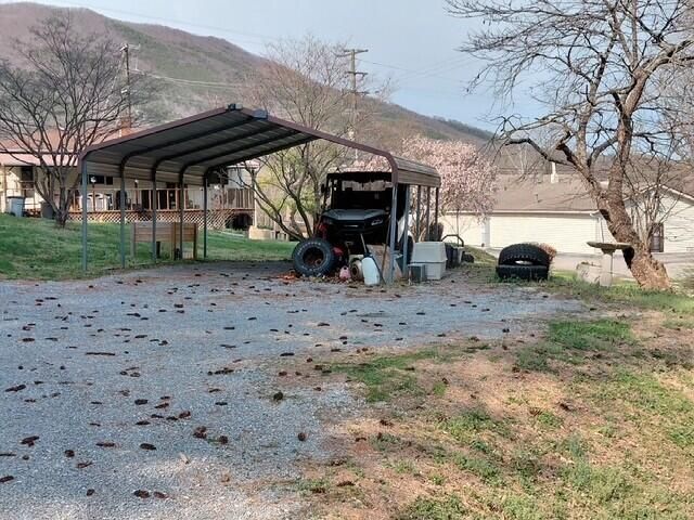 33 James River TER, Buchanan, VA 24066