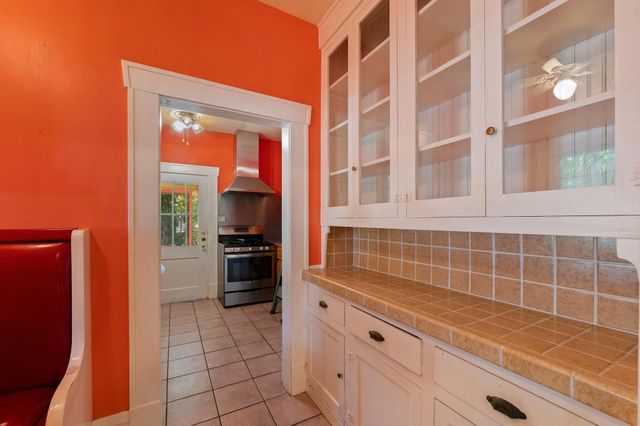 39 Chalmers Ave, Austin, TX 78702