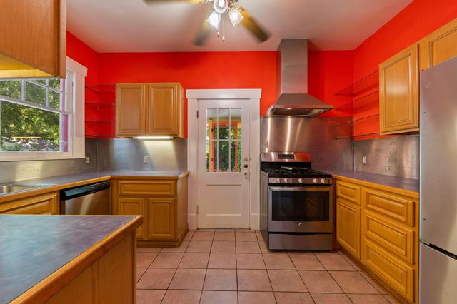 39 Chalmers Ave, Austin, TX 78702